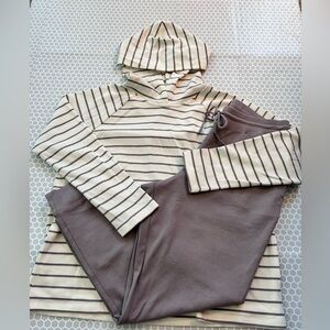 NWOT Max & MIA Striped Hooded Top Solid Lounge Pants Set Cream & Lilac 

NWOT